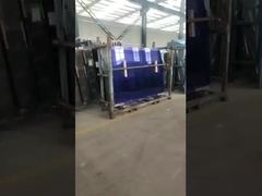 vetro riflettente blu scuro