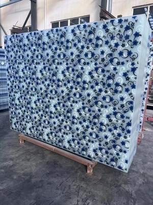 2mm stile vetro per la decorazione della parete vetro per la decorazione della parete vetro di alta sicurezza vetro decorativo dorato ghiaccio vetro di titanio per la decorazione