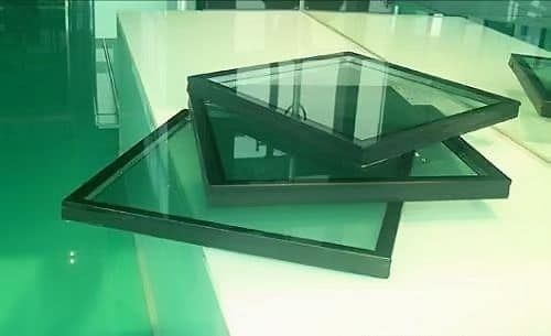 Green Decorative Float Glass with 91.5 Transmittance and 5.5-5.8 U-value for Bathroom Wall and Furniture Design